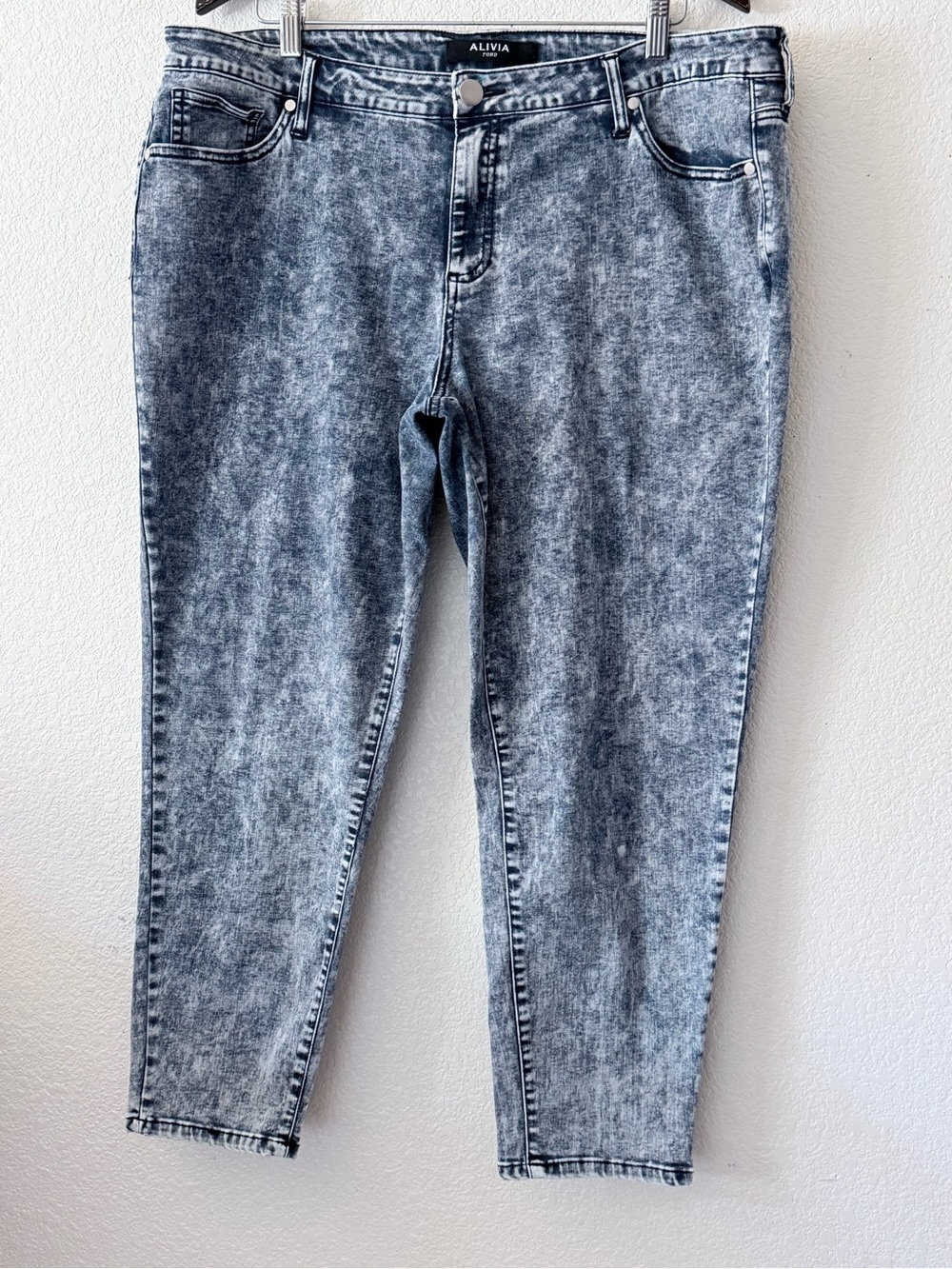 Alivia Ford Acid Wash Gray Jeans 0103
